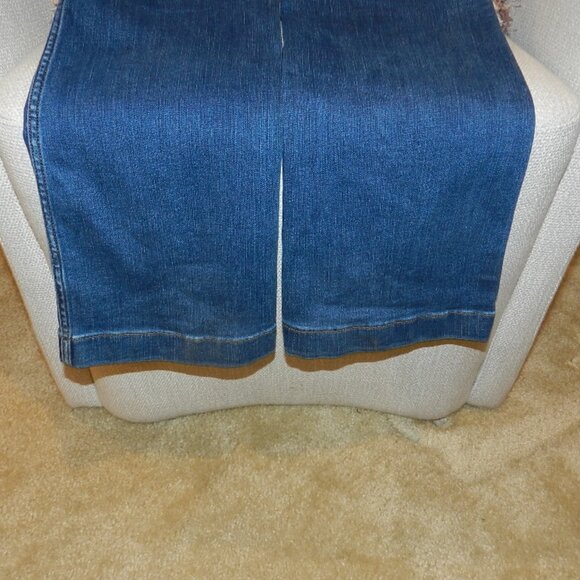 White House Black Market Everyday Soft EHR Belted Skinny Flare Jeans Size 2 - Picture 9 of 11